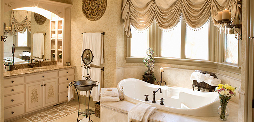 Salle d'eau lumineuse et entretenue